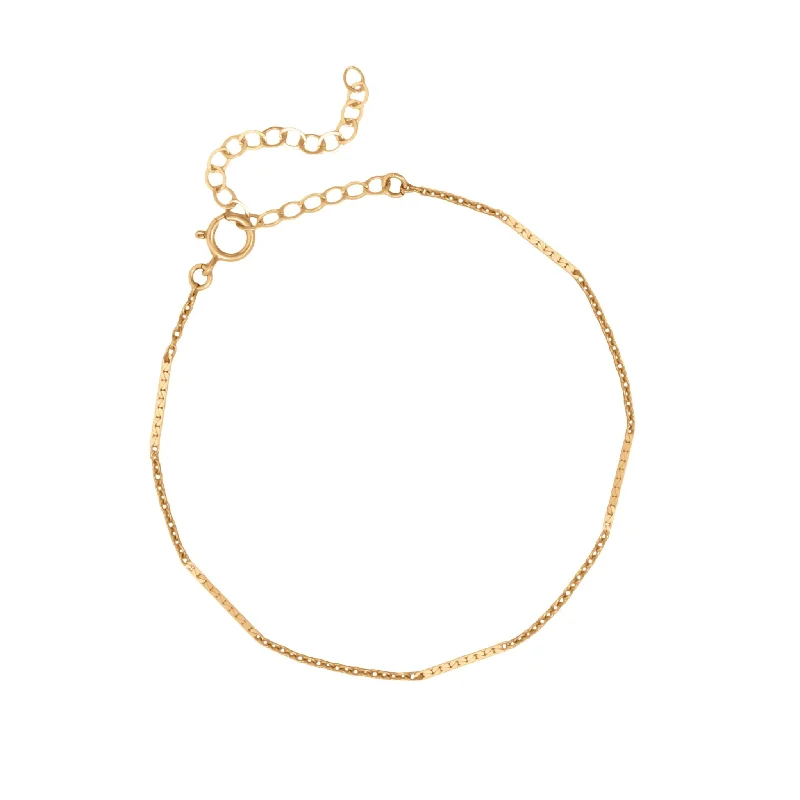 Channeled design bracelet-Everly Thin Gold Chain Bracelet