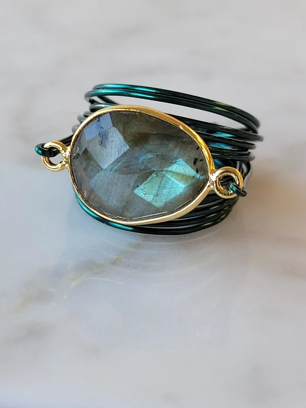 Smooth gem ring-Torrey Ring in Green with Labradorite