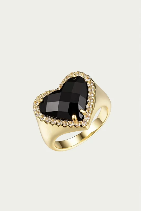 Soft arc ring-Whitney Gemstone Heart Signet Ring In Gold/black